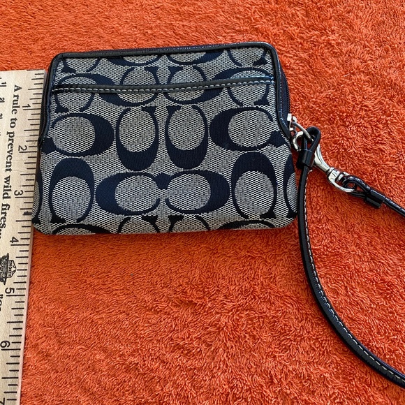 Authentic Coach wristlet - Picture 2 of 4